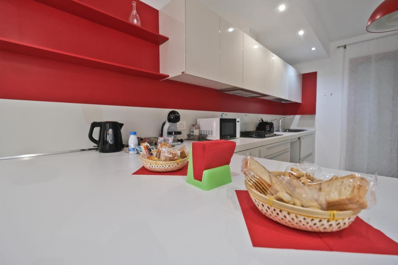 Апартаменти Modern House - 5 Stelle - Posto Auto Privato Бриндізі Екстер'єр фото