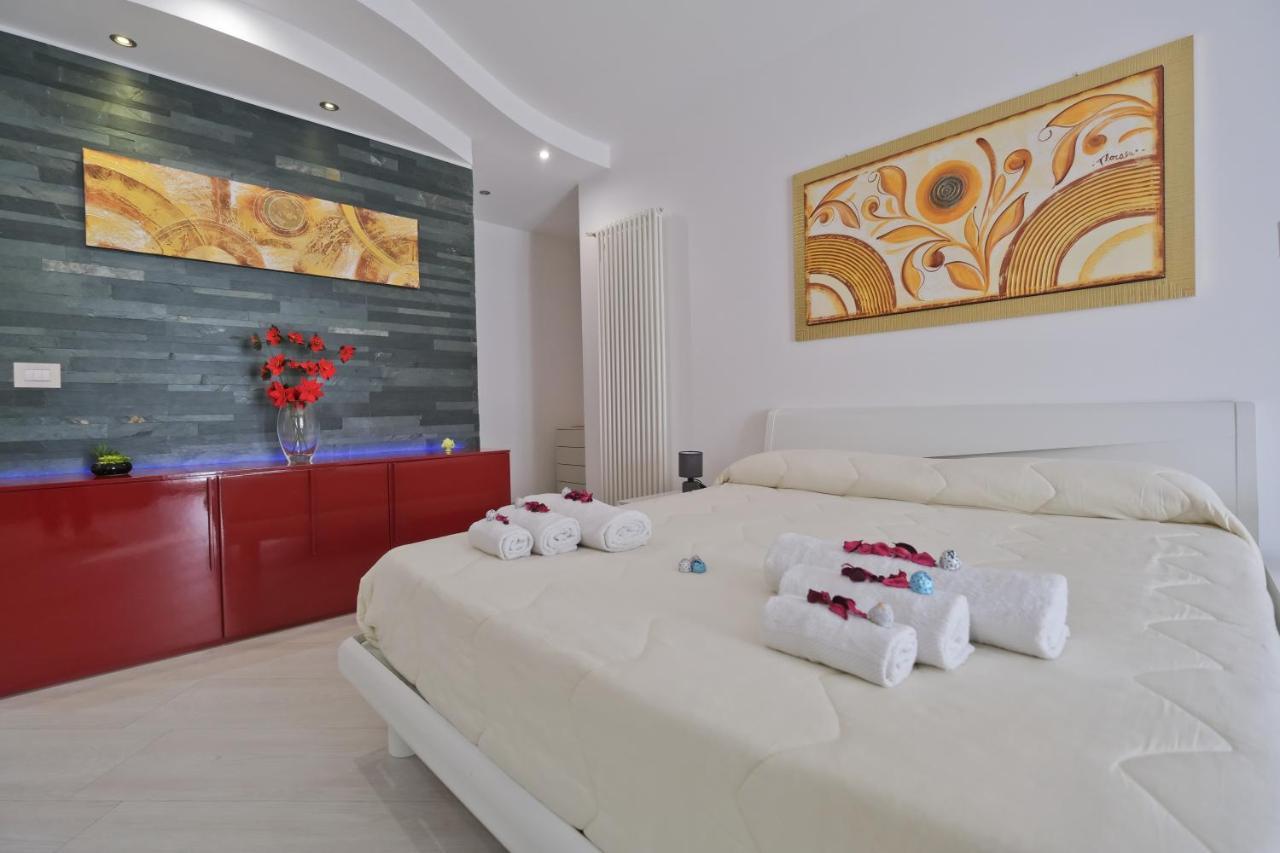 Апартаменти Modern House - 5 Stelle - Posto Auto Privato Бриндізі Екстер'єр фото