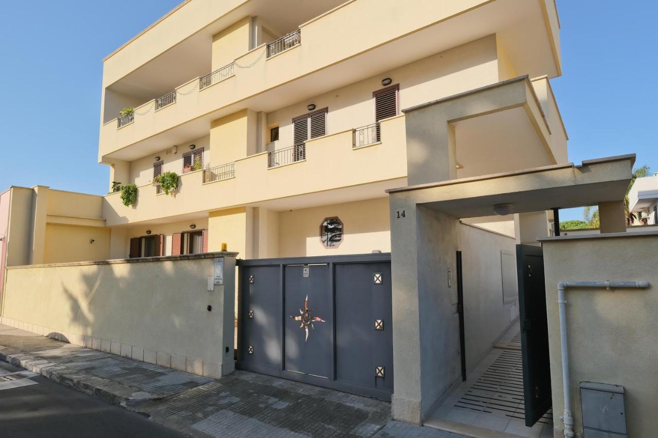 Апартаменти Modern House - 5 Stelle - Posto Auto Privato Бриндізі Екстер'єр фото